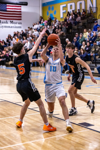 Jacob Bowersock leads Cougars to tournament win